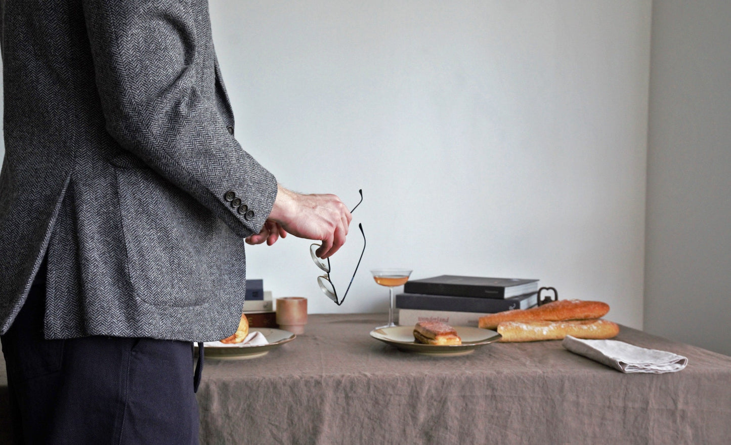 The Linen Tablecloth