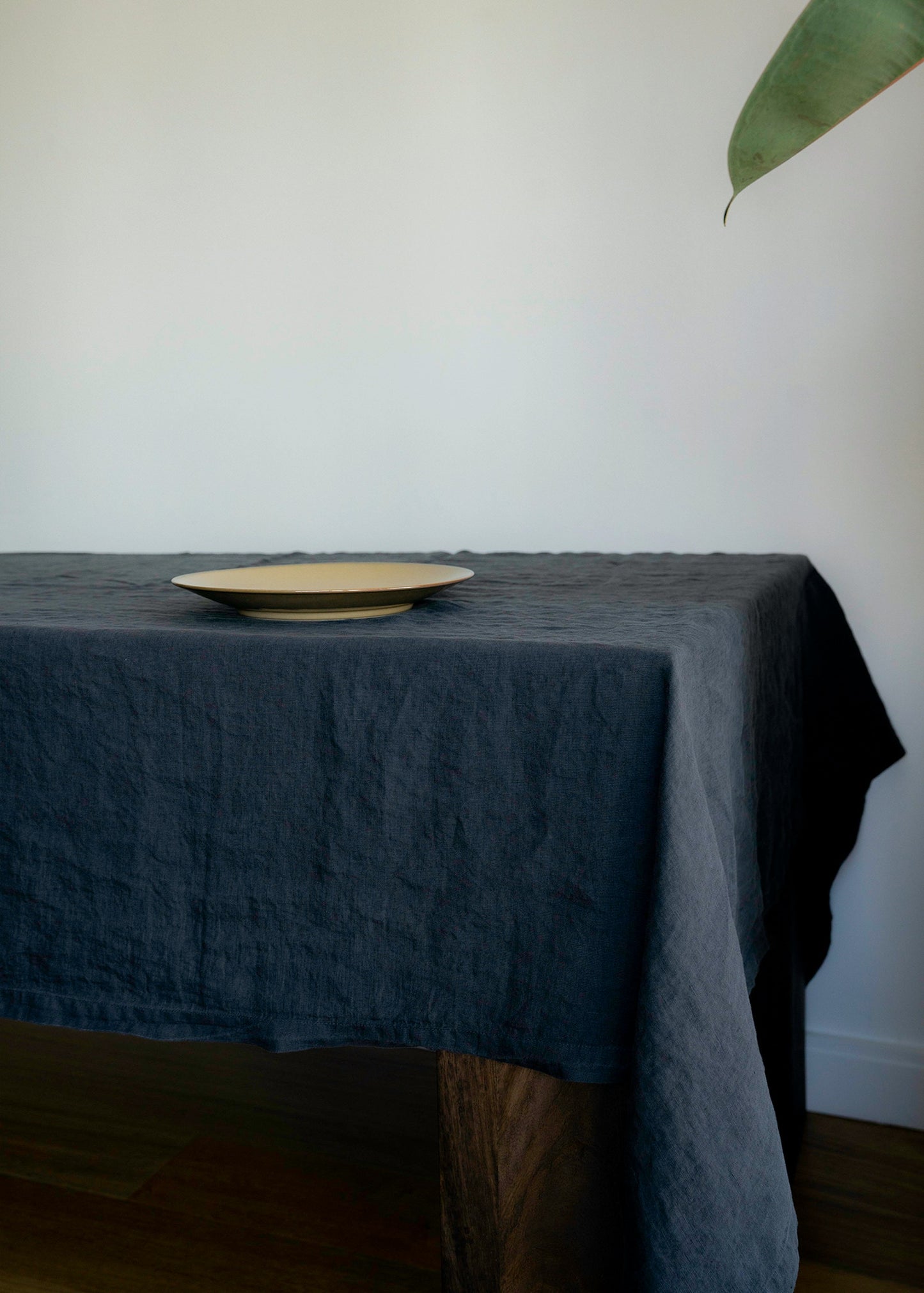 The Linen Tablecloth