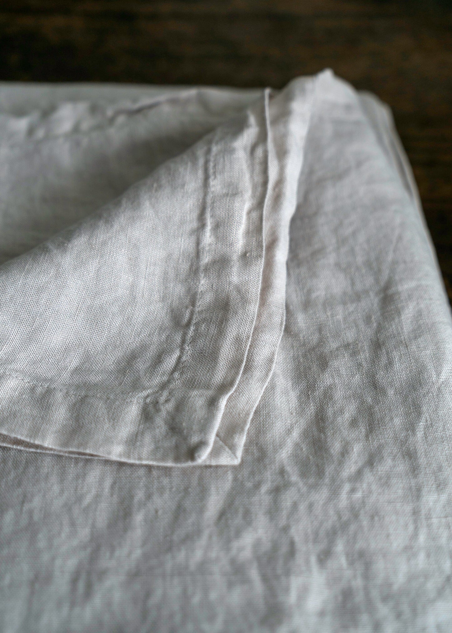 The Linen Table Runner