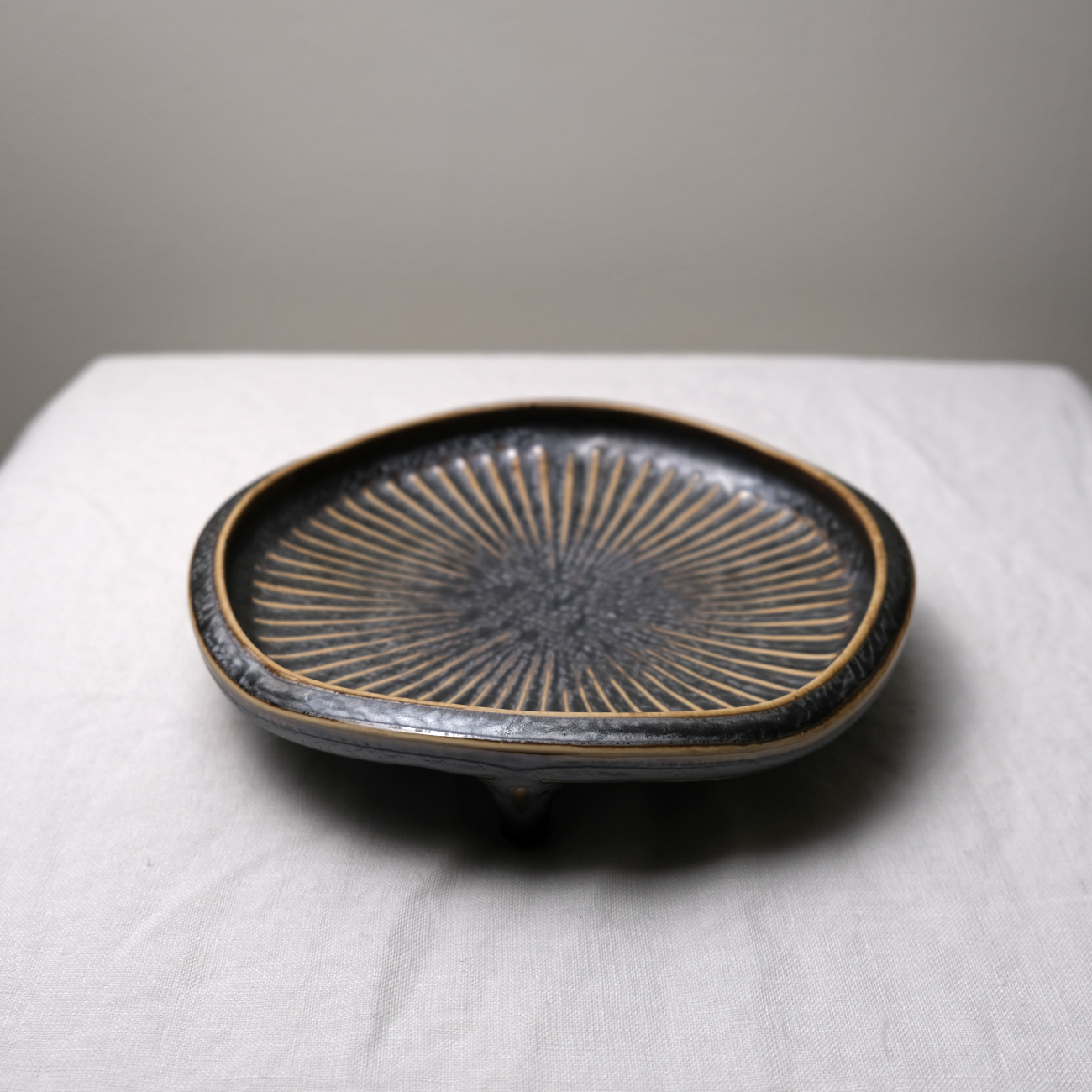 Shigaraki Footed Plate